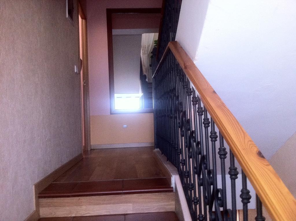 Hostal Madrid Paris Buitrago del Lozoya Ngoại thất bức ảnh