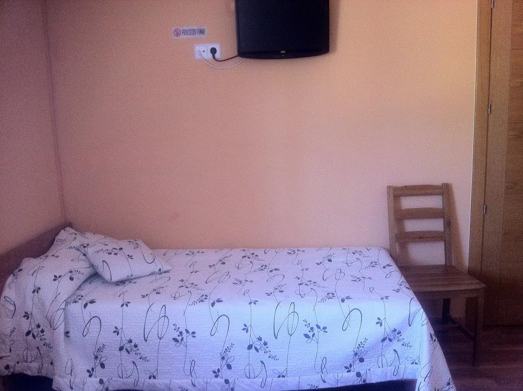 Hostal Madrid Paris Buitrago del Lozoya Phòng bức ảnh